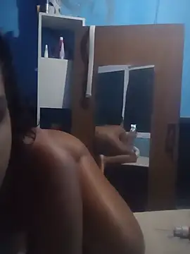 Snapshot of Mylenafe chatting on 07/07/26, 02:03 Mylenafe online show from 07/07/26, 02:03