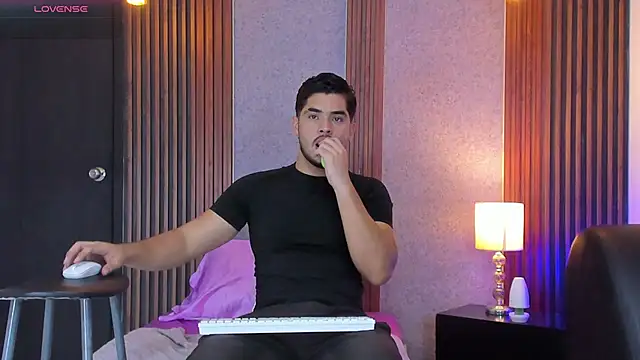 Snapshot of luciano_vitale chatting on 07/05/26, 12:56 luciano vitale online show from 07/05/26, 12:56