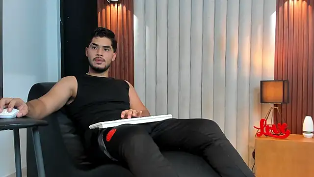 Snapshot of luciano_vitale chatting on 07/16/26, 06:36 luciano vitale online show from 07/16/26, 06:36