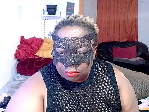 Snapshot of ROSESNICKER00 chatting on 07/05/26, 07:32 ROSESNICKER00 online show from 07/05/26, 07:32