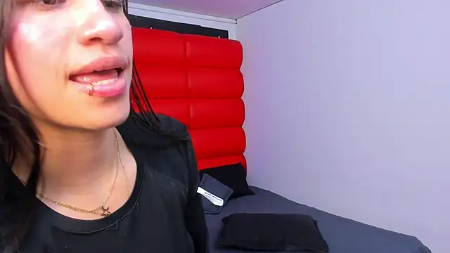 Snapshot of Gaby_Skinny_ chatting on 07/03/26, 09:05 Gaby Skinny online show from 07/03/26, 09:05
