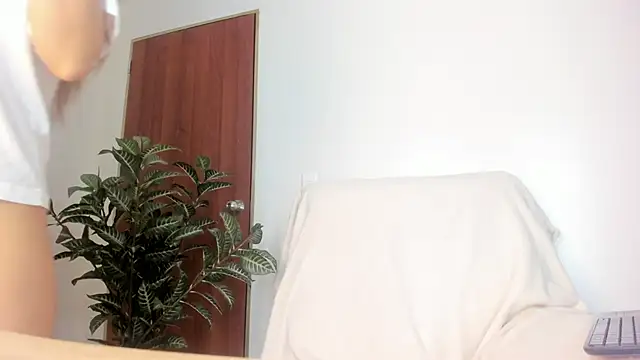 AbbyLancaster online show from 06/04/26, 06:58