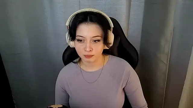 YunaLush online show from 06/05/26, 06:52