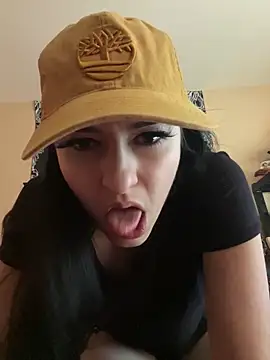 Snapshot of smoothkissx chatting on 02/06/25, 02:37 smoothkissx online show from 02/06/25, 02:37