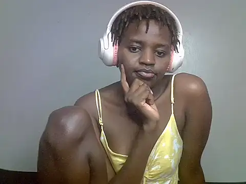 Sweet smiles2 online show from 06/28/26, 05:13