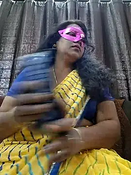 Hot Sreeja Tamil online show from 08/04/26, 04:26
