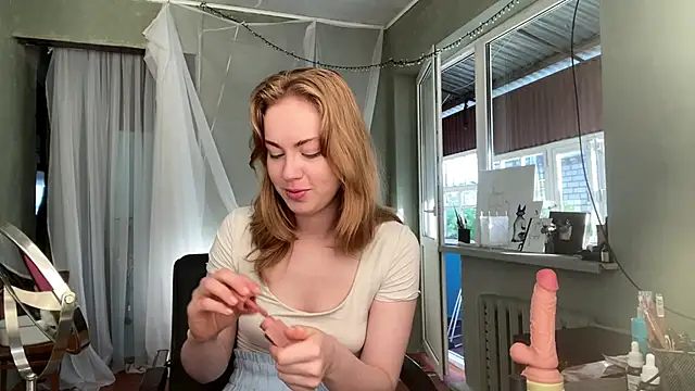 LollyAngel online show from 06/13/26, 03:21