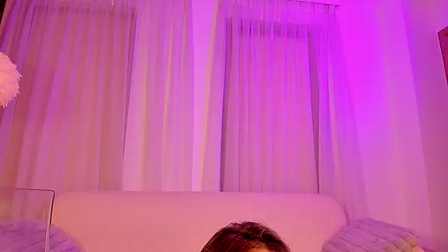 Snapshot of ValentinaMonroee chatting on 06/21/26, 07:27 ValentinaMonroee online show from 06/21/26, 07:27