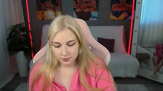 Snapshot of AmaliaWinslet chatting on 06/18/26, 08:25 AmaliaWinslet online show from 06/18/26, 08:25