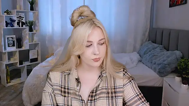 Snapshot of AmaliaWinslet chatting on 06/27/26, 02:34 AmaliaWinslet online show from 06/27/26, 02:34