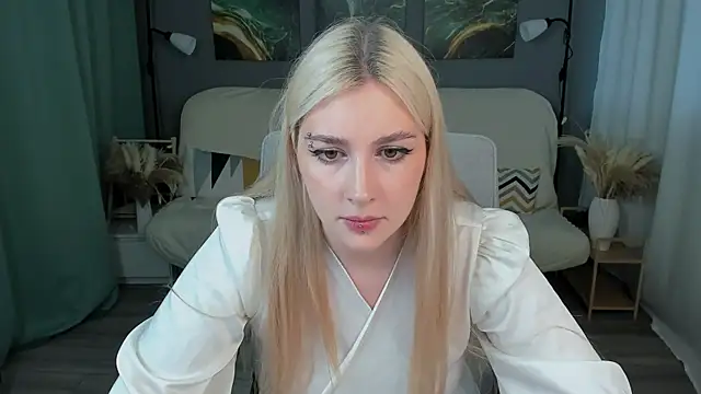 Snapshot of AmaliaWinslet chatting on 07/19/26, 03:27 AmaliaWinslet online show from 07/19/26, 03:27