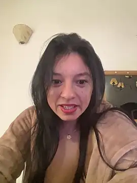 pia pilar online show from 06/05/26, 12:11