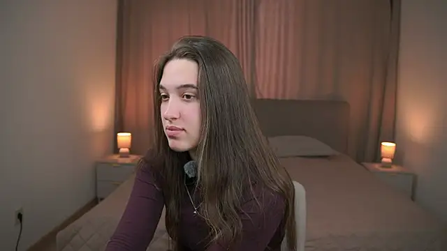 MeliaCusanelli online show from 06/05/26, 05:14