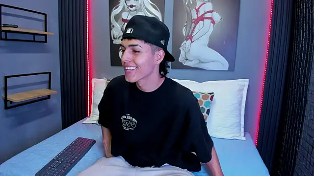 Snapshot of Axel_Mendozaa chatting on 06/21/26, 02:30 Axel Mendozaa online show from 06/21/26, 02:30