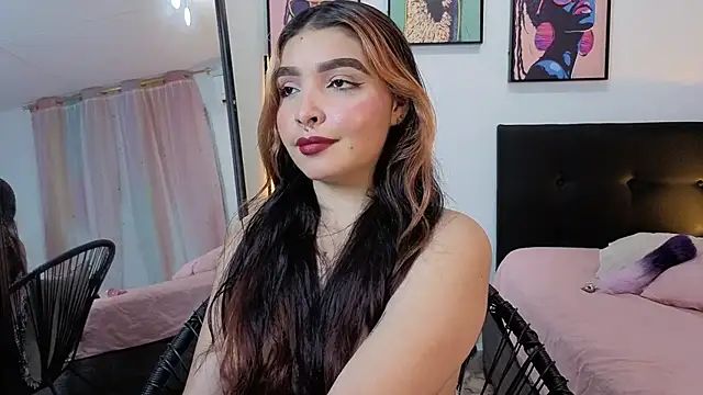 Snapshot of Maia_Mancini5 chatting on 06/14/26, 03:08 Maia Mancini5 online show from 06/14/26, 03:08