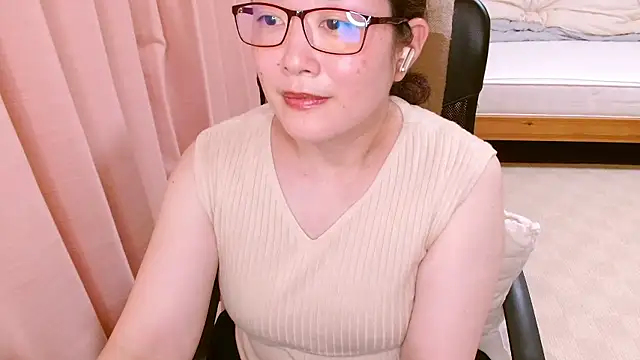 LENA-xo online show from 07/09/26, 02:43
