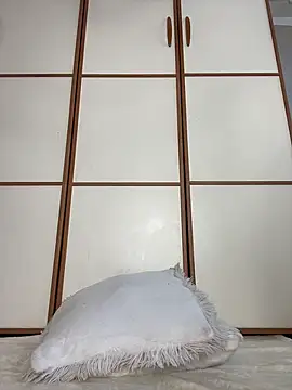 SinKit online show from 06/27/26, 06:29