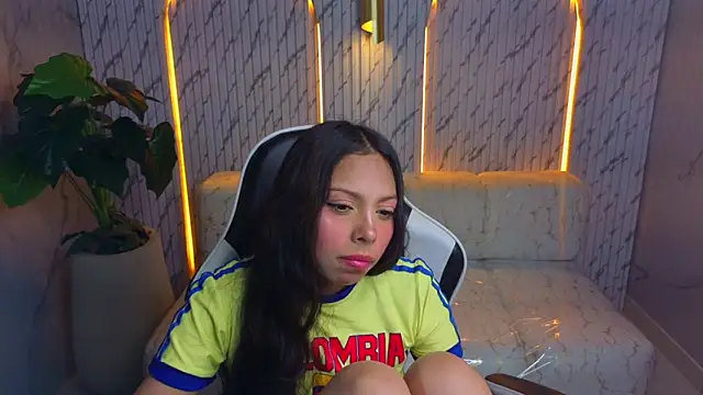 samantha tx  online show from 06/17/26, 03:09
