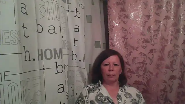 Snapshot of Schastlivaya43 chatting on 06/18/26, 06:56 Schastlivaya43 online show from 06/18/26, 06:56