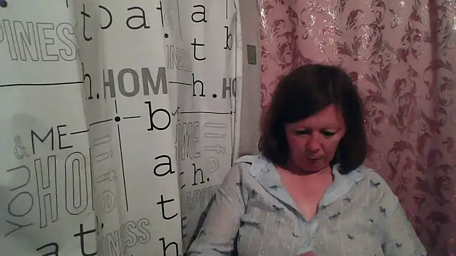 Snapshot of Schastlivaya43 chatting on 07/08/26, 07:40 Schastlivaya43 online show from 07/08/26, 07:40