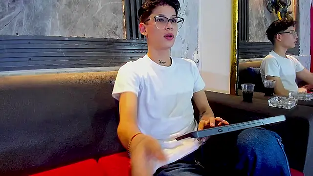 Snapshot of Brianhot0F chatting on 07/03/26, 11:38 Brianhot0F online show from 07/03/26, 11:38