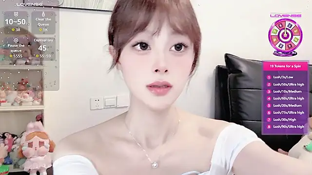 Snapshot of Ellaa999 chatting on 07/15/26, 05:56 Ellaa999 online show from 07/15/26, 05:56