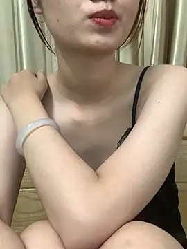 -Hinne- online show from 06/15/26, 03:58