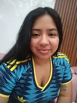 Snapshot of Amber_Herrera chatting on 06/27/26, 12:33 Amber Herrera online show from 06/27/26, 12:33