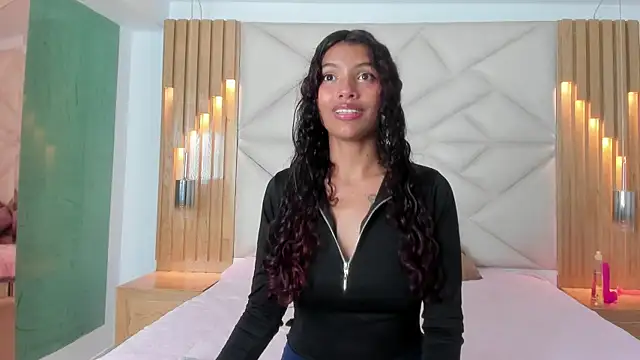 Aylin valerie online show from 06/18/26, 07:29