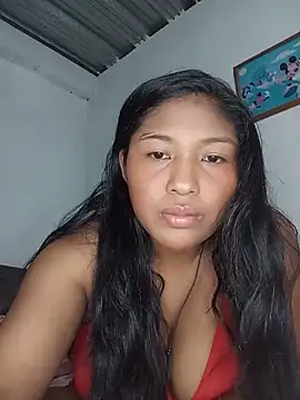Snapshot of MoonMua chatting on 06/17/26, 03:53 MoonMua online show from 06/17/26, 03:53
