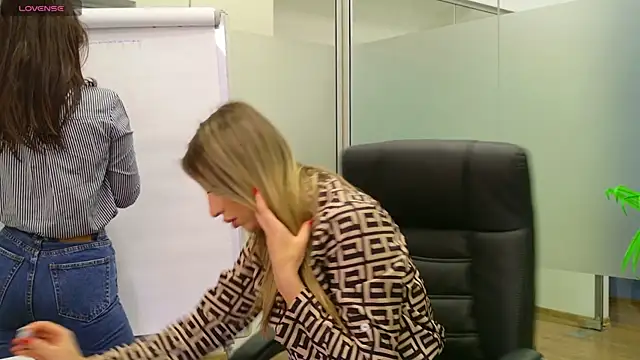 Snapshot of BabesGoWild chatting on 02/19/25, 05:16 BabesGoWild online show from 02/19/25, 05:16