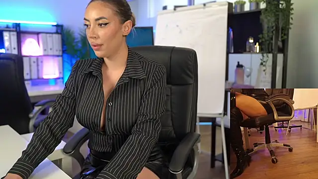 BabesGoWild online show from 04/14/26, 04:51