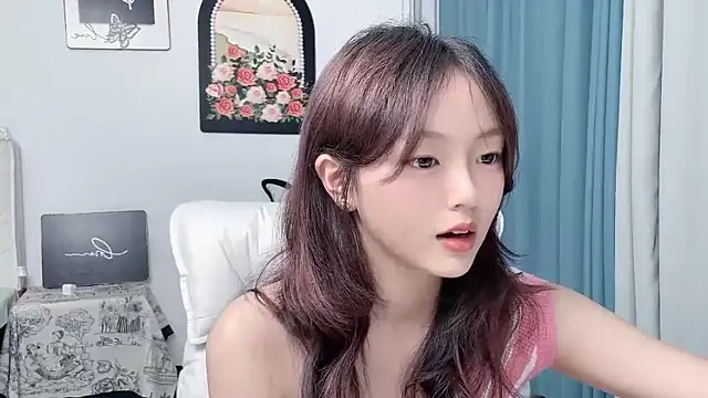 Snapshot of wenwen8888 chatting on 06/17/26, 03:24 wenwen8888 online show from 06/17/26, 03:24