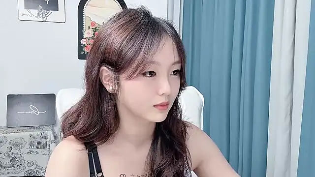 Snapshot of wenwen8888 chatting on 07/04/26, 03:51 wenwen8888 online show from 07/04/26, 03:51