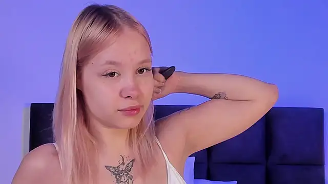 softangelxkisses online show from 06/18/26, 06:35