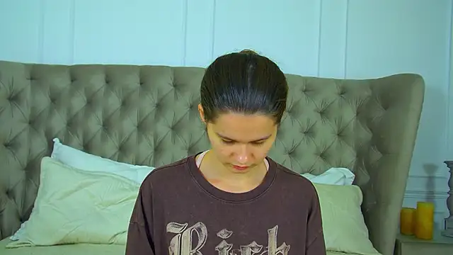 JuliettaTiffani online show from 07/12/26, 04:14