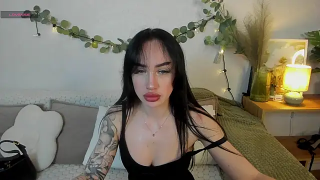 MayaGlamour online show from 06/10/26, 12:15