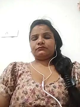 Snapshot of Cut_rani64 chatting on 06/24/26, 04:28 Cut rani64 online show from 06/24/26, 04:28