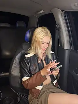 Snapshot of Lia-firee chatting on 06/07/26, 05:55 Lia-firee online show from 06/07/26, 05:55