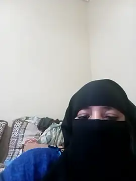 Snapshot of Ahlam_louva chatting on 06/06/26, 03:06 Ahlam louva online show from 06/06/26, 03:06
