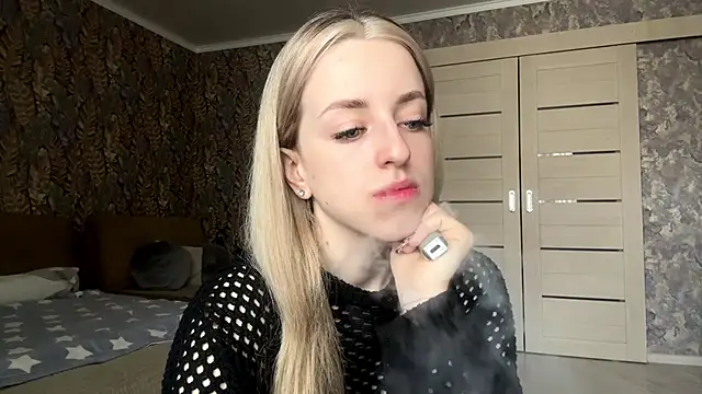 KrissySharp online show from 06/19/26, 07:23