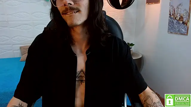 Snapshot of bigcock_robert chatting on 07/22/26, 08:22 bigcock robert online show from 07/22/26, 08:22