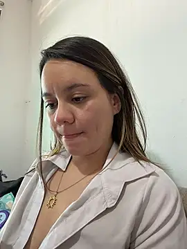 Emma Jonas online show from 06/17/26, 07:48