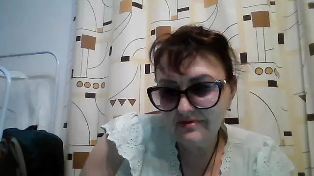 ErikaXShine online show from 06/12/26, 06:29