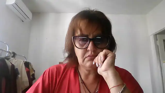 Snapshot of ErikaXShine chatting on 08/03/26, 11:37 ErikaXShine online show from 08/03/26, 11:37