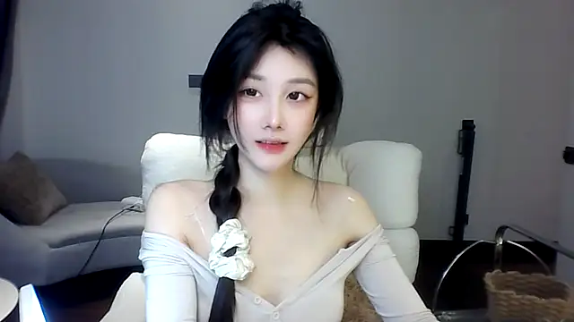 SylvieMaya online show from 07/17/26, 07:19