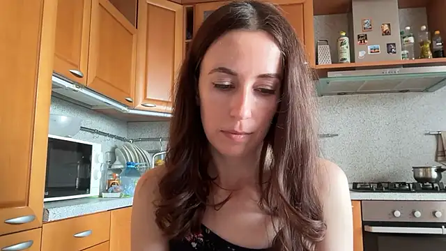 Snapshot of Flamingo_Queen chatting on 06/27/26, 01:17 Flamingo Queen online show from 06/27/26, 01:17