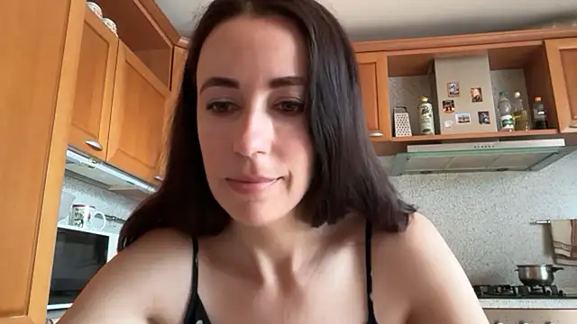Snapshot of Flamingo_Queen chatting on 07/04/26, 05:35 Flamingo Queen online show from 07/04/26, 05:35