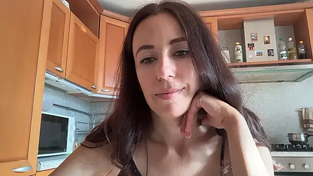 Snapshot of Flamingo_Queen chatting on 07/15/26, 04:29 Flamingo Queen online show from 07/15/26, 04:29