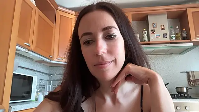 Snapshot of Flamingo_Queen chatting on 07/16/26, 06:08 Flamingo Queen online show from 07/16/26, 06:08